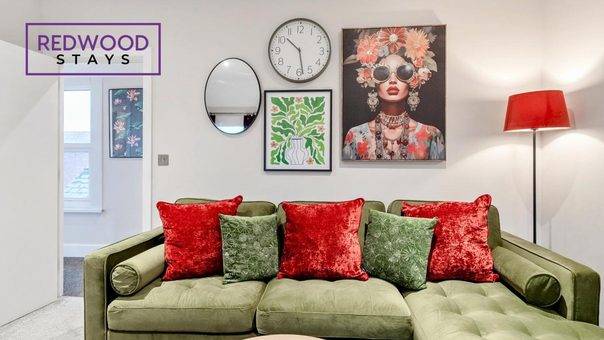 Newly Refurbished Everest Lodge Serviced Apartments For Contractors & Families, Free Wifi & Netflix By Redwood Stays Farnborough  Exterior foto