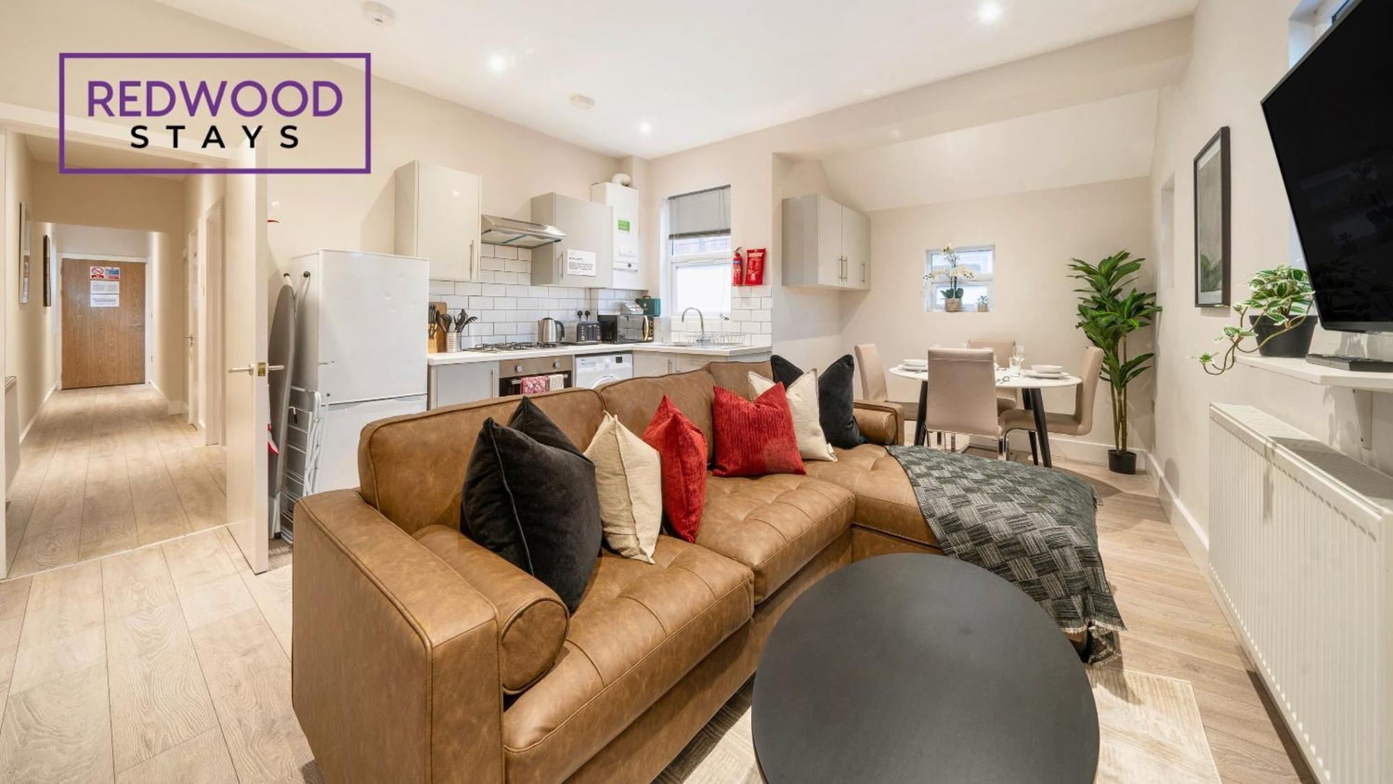 Newly Refurbished Everest Lodge Serviced Apartments For Contractors & Families, Free Wifi & Netflix By Redwood Stays Farnborough  Exterior foto