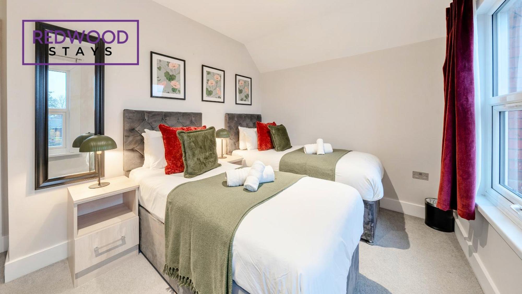Newly Refurbished Everest Lodge Serviced Apartments For Contractors & Families, Free Wifi & Netflix By Redwood Stays Farnborough  Exterior foto