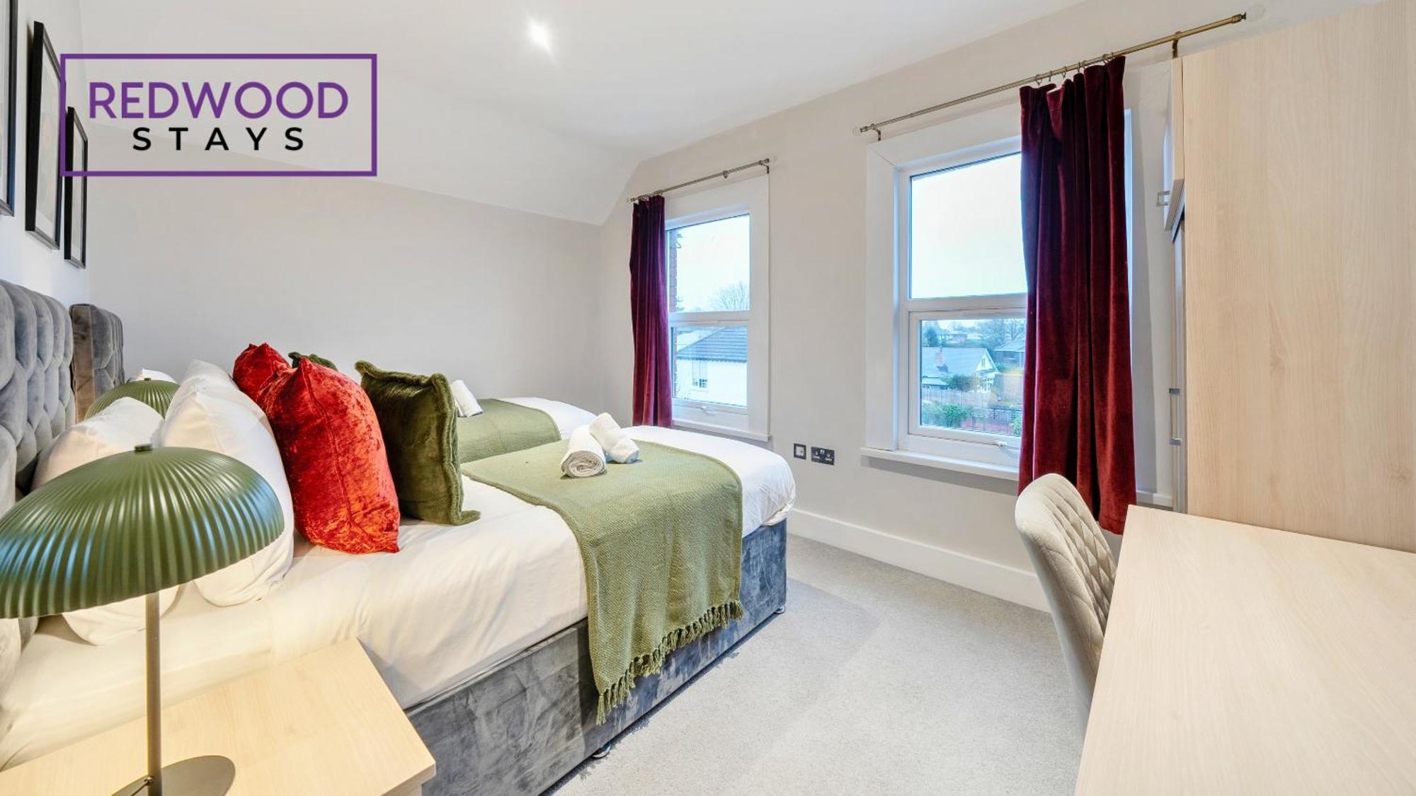 Newly Refurbished Everest Lodge Serviced Apartments For Contractors & Families, Free Wifi & Netflix By Redwood Stays Farnborough  Exterior foto