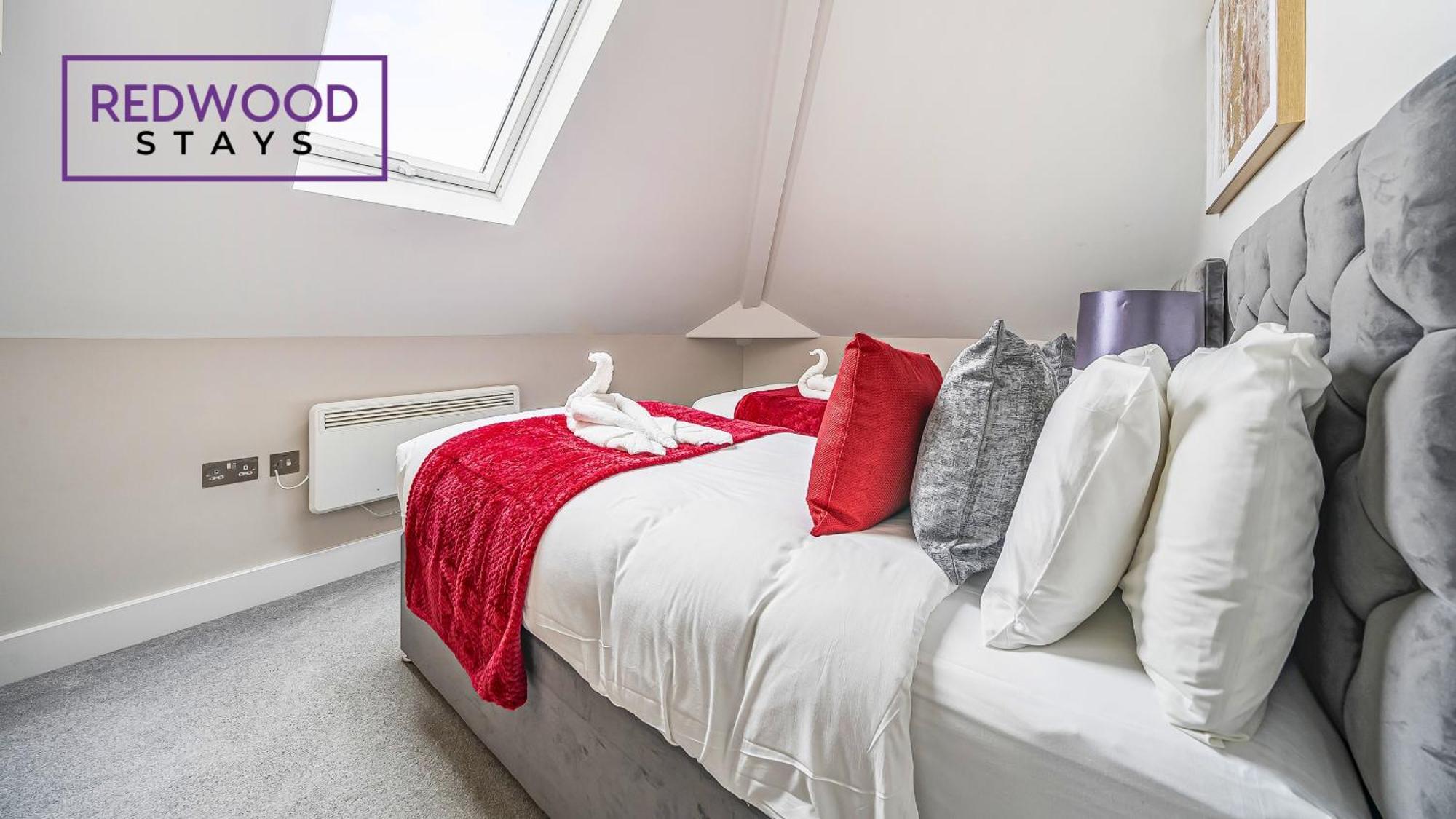 Newly Refurbished Everest Lodge Serviced Apartments For Contractors & Families, Free Wifi & Netflix By Redwood Stays Farnborough  Exterior foto
