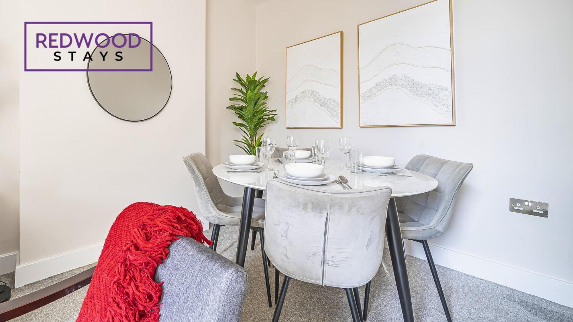 Newly Refurbished Everest Lodge Serviced Apartments For Contractors & Families, Free Wifi & Netflix By Redwood Stays Farnborough  Exterior foto