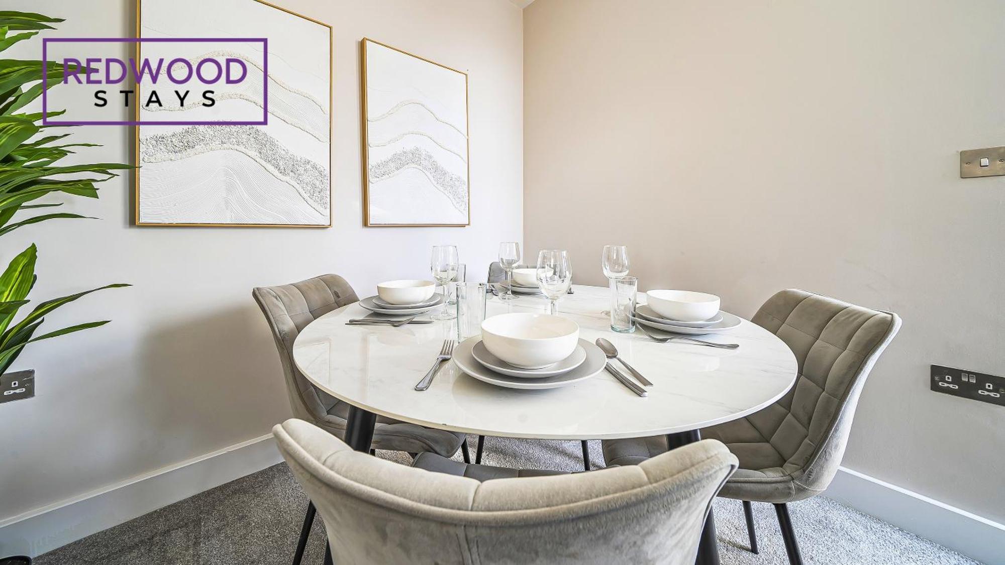 Newly Refurbished Everest Lodge Serviced Apartments For Contractors & Families, Free Wifi & Netflix By Redwood Stays Farnborough  Exterior foto