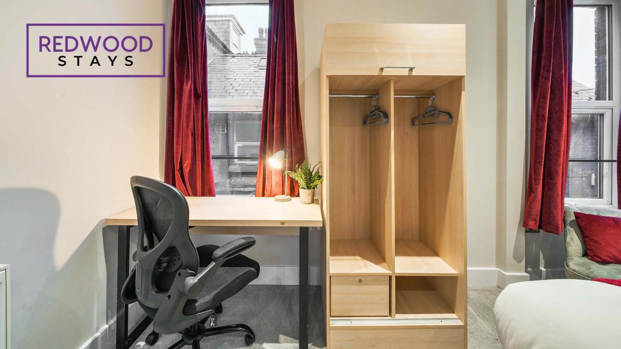 Newly Refurbished Everest Lodge Serviced Apartments For Contractors & Families, Free Wifi & Netflix By Redwood Stays Farnborough  Exterior foto